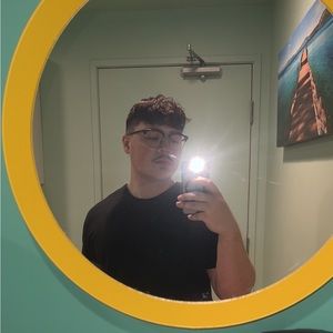 Meet your Posher, Damion